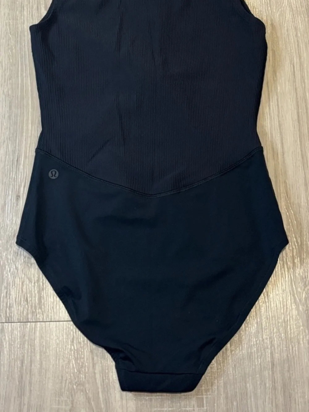 Lululemon Wade the Waters Paddle Suit in Black size 6